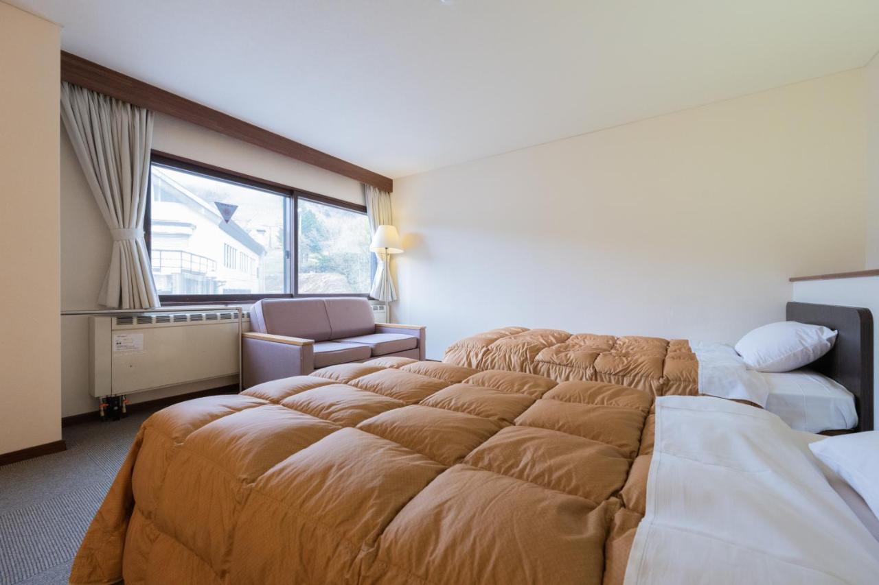 Shiga Kogen Olympic Hotel Яманути Экстерьер фото