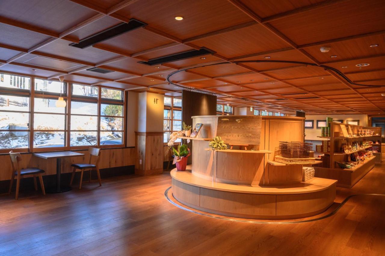 Shiga Kogen Olympic Hotel Яманути Экстерьер фото